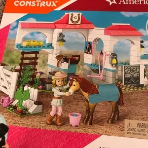 mega bloks american girl nicki's horse stables